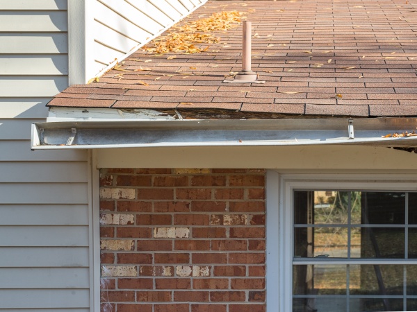 Home repair and gutters - DownUnderRoofing.com